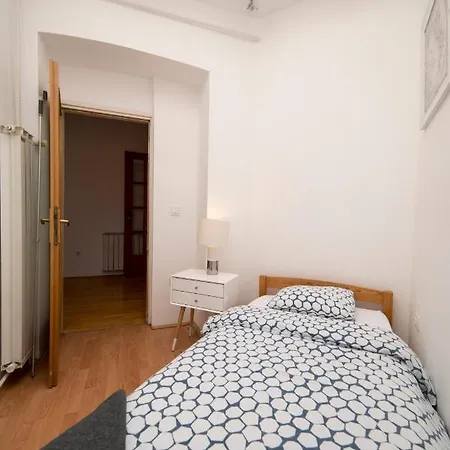 Octogon Apartment Zagreb Exterior photo